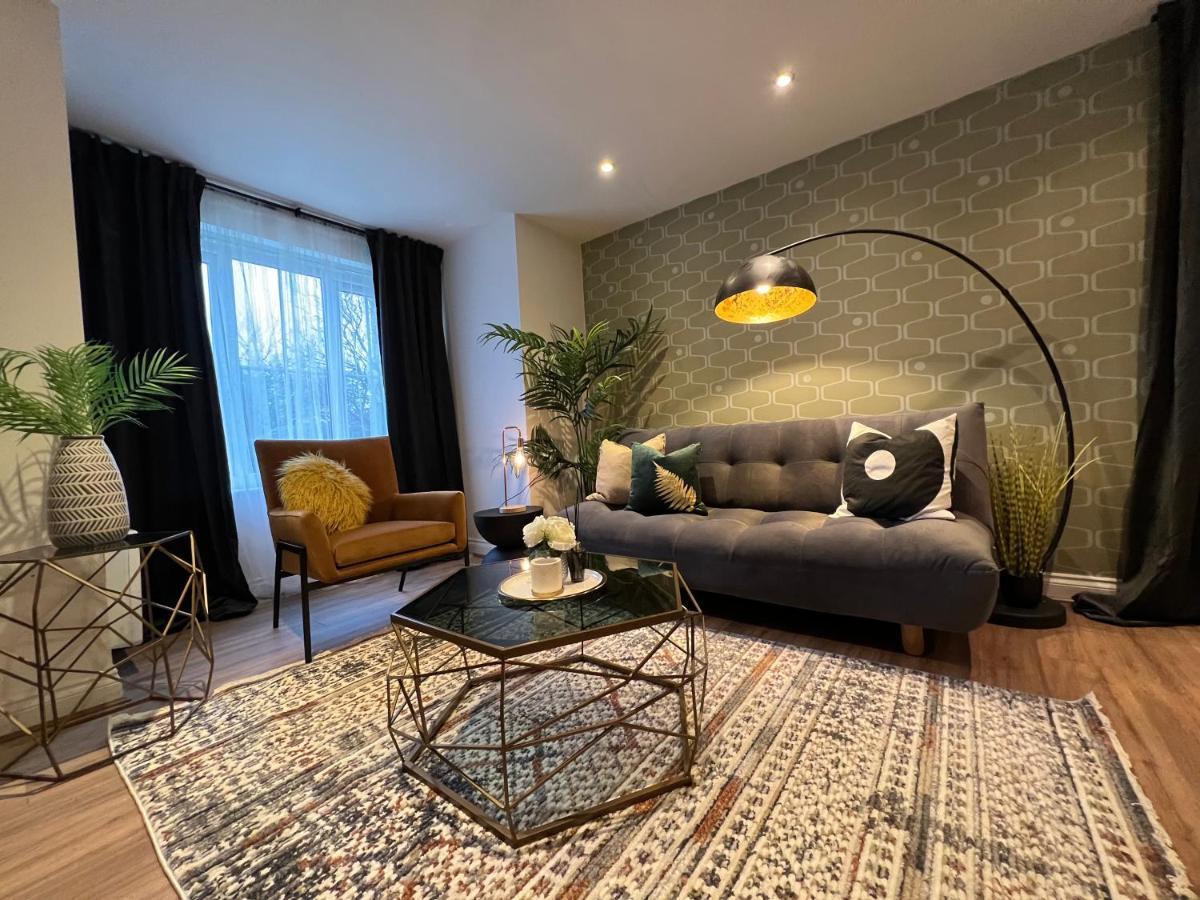 Modern 2 Bedroom Aesthetic Apt Манчестър Екстериор снимка